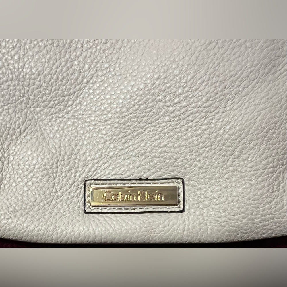 GUC Calvin Klein Off-White Crossbody Bag - Picture 2 of 8